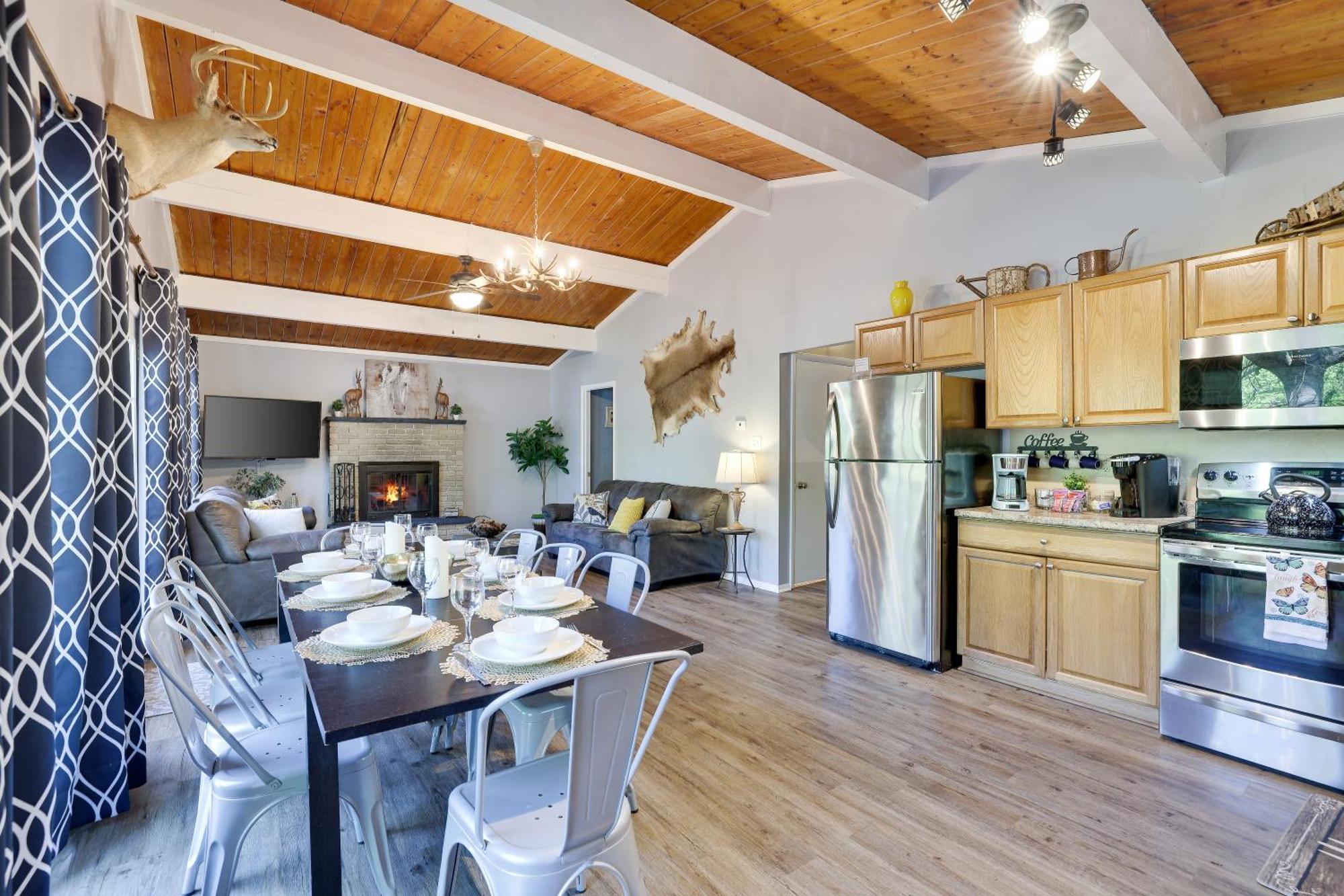 Chic And Stylish Home Hot Tub,4 Bedrooms, Game Movie Room, Firepit, Arcades, Playground On Site 2 Min Walk From Pool And Lake Tobyhanna Εξωτερικό φωτογραφία