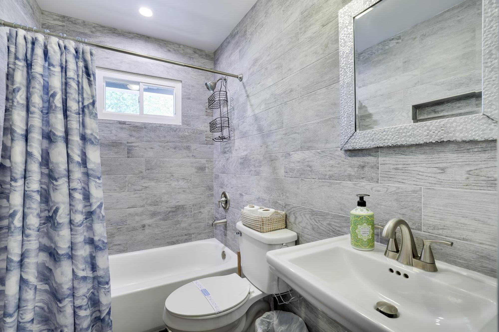 Chic And Stylish Home Hot Tub,4 Bedrooms, Game Movie Room, Firepit, Arcades, Playground On Site 2 Min Walk From Pool And Lake Tobyhanna Εξωτερικό φωτογραφία